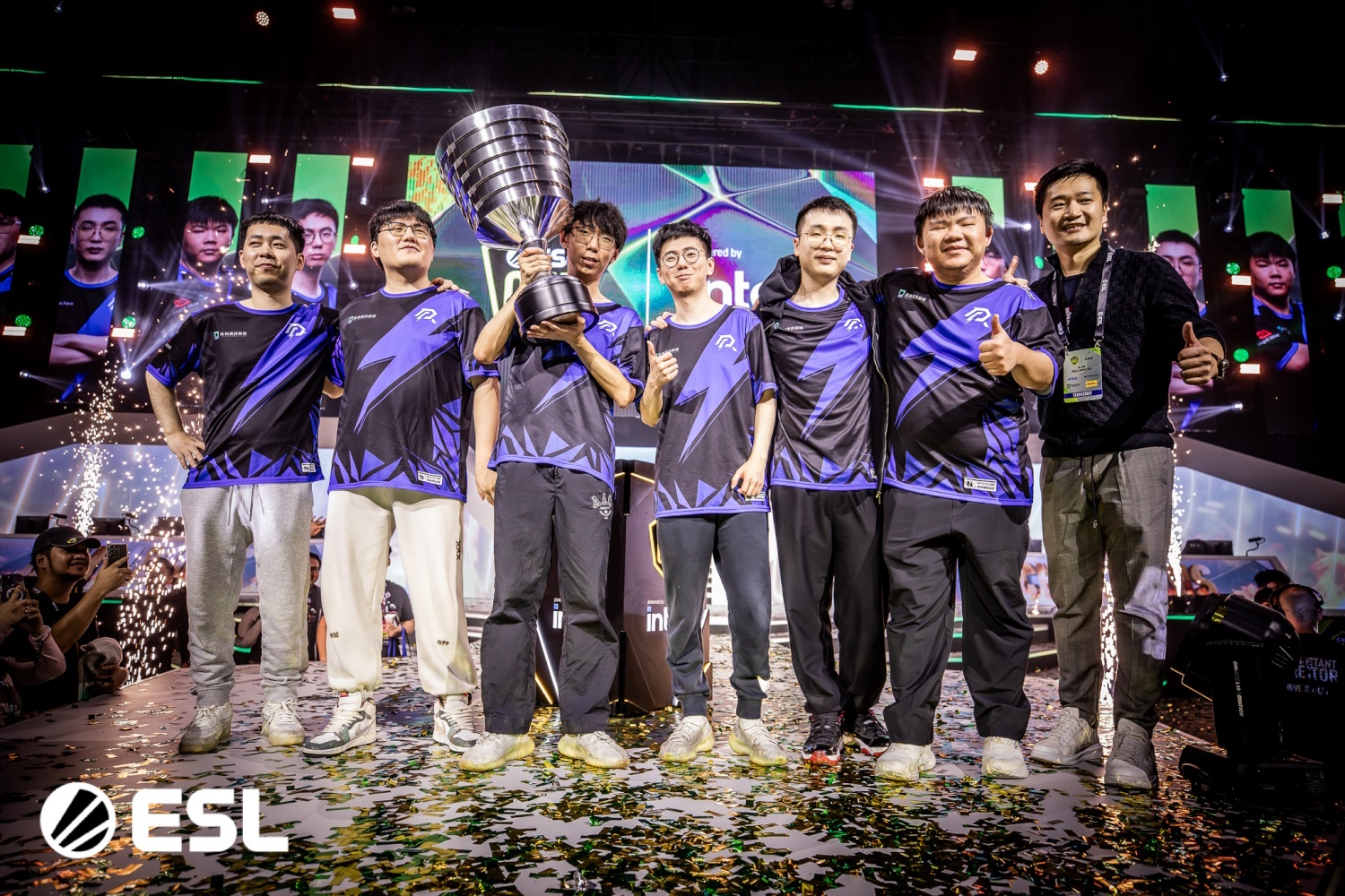 Azure Ray win ESL One Kuala Lumpur 2023.jpg