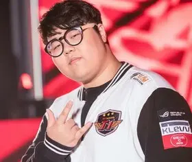 SKT胖狼.jpg